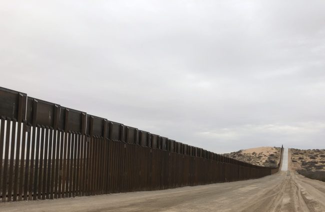 Photo of the New Mexico border
