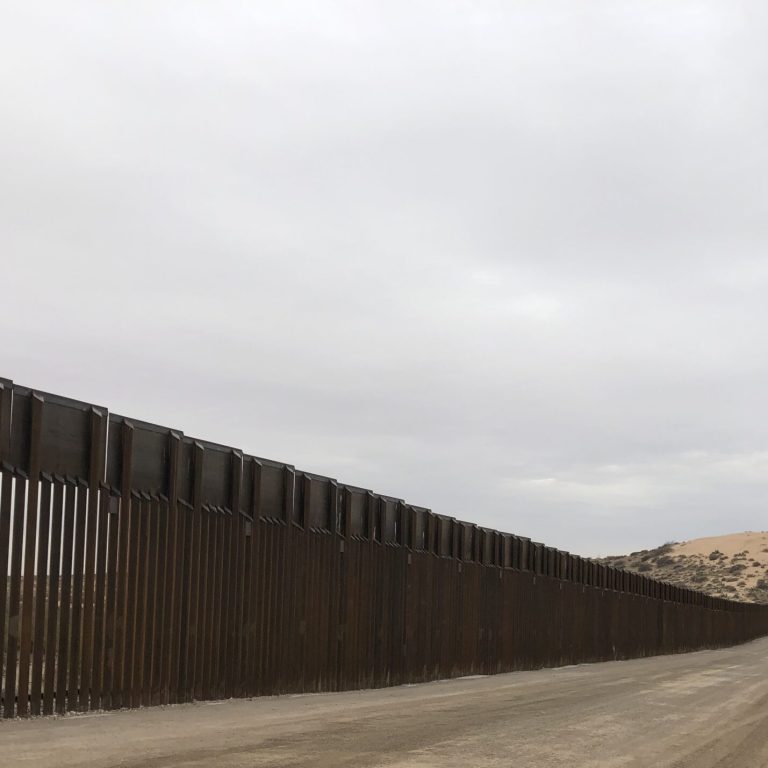 Photo of the New Mexico border
